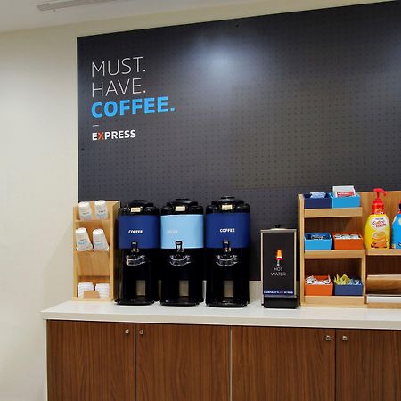 Holiday Inn Express & Suites Clovis Fresno Area By Ihg Luaran gambar